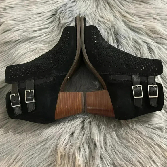 VIONIC Chryssa Peep Toe Booties Boots Black Suede Size 7 EUC Fall Shoes Comfy - Picture 5 of 10